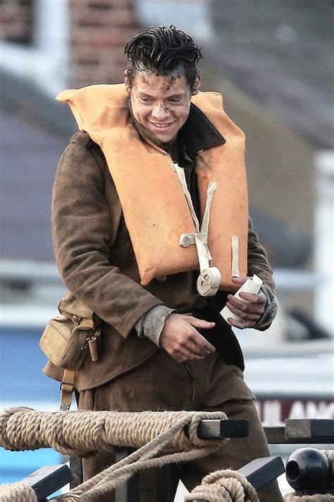 Harry Styles on the set of Dunkirk - Harry Styles Photo (39835584) - Fanpop