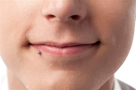 How to Change a Lip Piercing (How Long Should You Wait?)