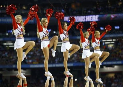 Sports Babes | Louisville Cardinals cheerleaders NCAA March...