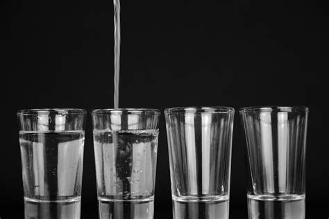 Free photo: Glasses, Water, Pouring, Drink - Free Image on Pixabay - 933582