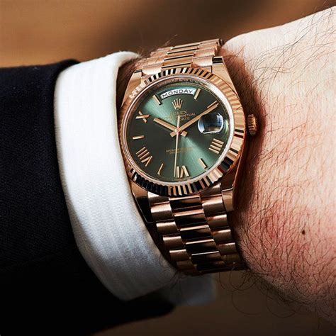 Rolex Day-Date President Rose Gold Green Roman 228235 in 2020 | Rolex day date, Rolex, Day date ...