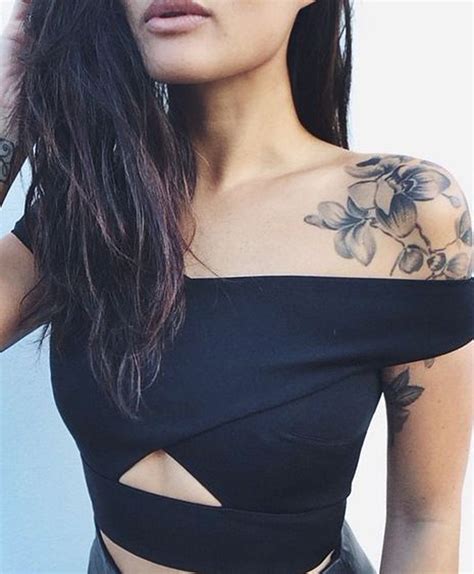 30 of the Most Popular Shoulder Tattoo Ideas for Women | Shoulder tattoos for women, Flower ...