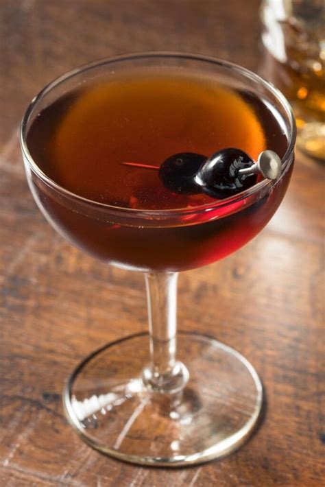 10 Classic Vermouth Cocktails You Need To Try - Insanely Good