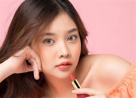 Top Lipsticks That Korean Celebrities Have Been Spotted Wearing Her World Singapore | atelier ...