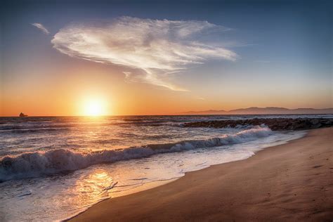 California Beach / Beaches Near Anaheim, California - Alpine Inn Anaheim.