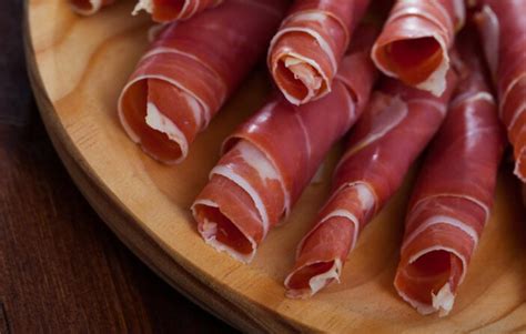 5 Differences Speck vs Prosciutto to Elevate Your Culinary Experience