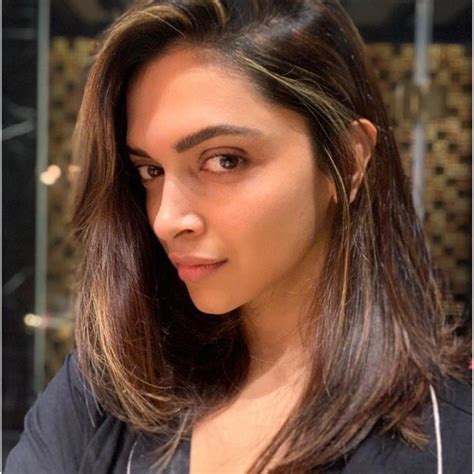 Deepika Padukone Without Makeup | Saubhaya Makeup