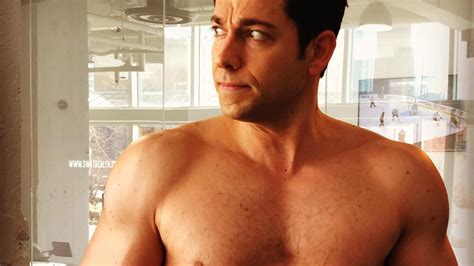 Zachary Levi shows off his 'Shazam' superhero body; Henry Cavill ...