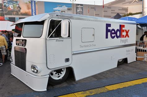 © Automotiveblogz: Mobsteel FedEx Freight Delivery Truck SEMA 2013 Photos