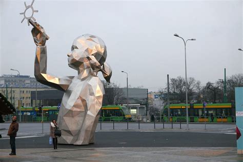 21st Century Figurative Sculpture: 33 Modern Renderings of the Human ...