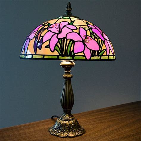 hummingbird Tiffany | Stained glass lamp shades, Tiffany style lamp, Tiffany lamp shade