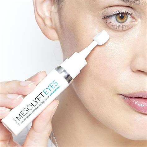 Serum And Non Surgical Eye Lift With The Microneedling Roller - MesoLyft