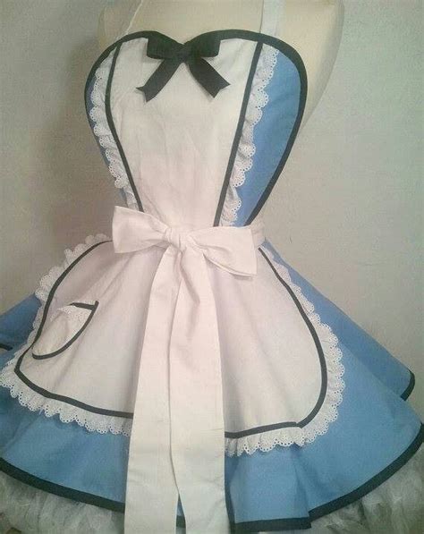 Cute Alice in Wonderland apron! ^~^ | Pinup apron, Alice in wonderland costume, Diy skirt