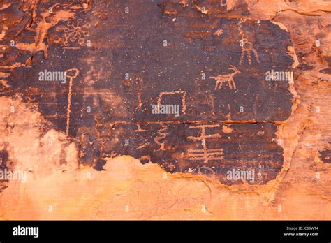 Petroglyphs at Valley of Fire - Nevada Stock Photo - Alamy