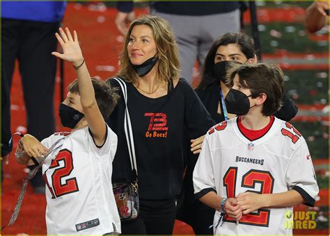 Watch the Adorable Moment Tom Brady Sees His Kids After Winning Super ...