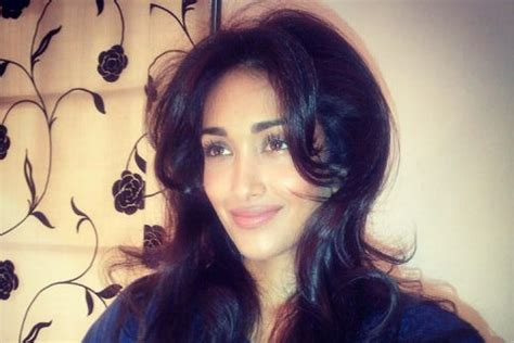 Jiah Khan Suicide Case Bombay High Court Rejects Late Actors Mothers ...