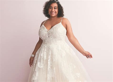 Plus Size Wedding Dress Guide | David’s Bridal