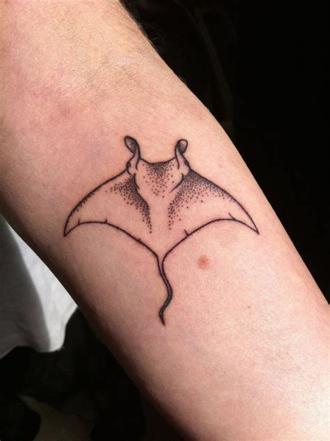 manta ray tattoo by sonka nawojka | Ray tattoo, Sleeve tattoos, Life ...