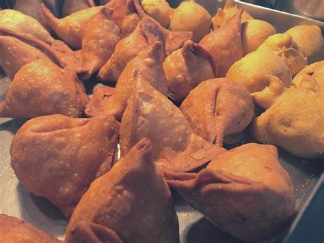 Samosa and Vada Pav ... This is a quick snack for every Mumbaikar ...