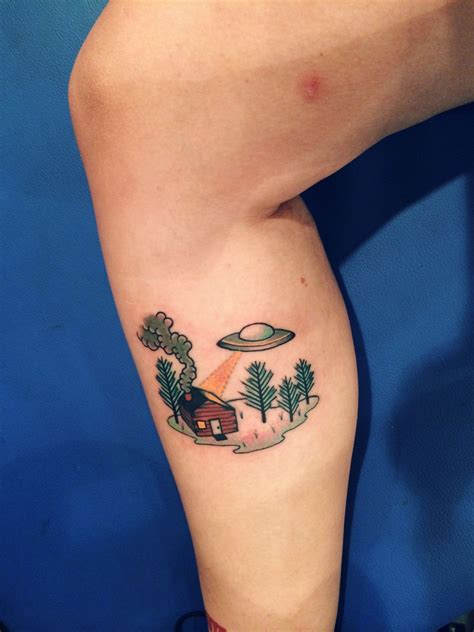 foxybaby420: fuckyeahtattoos: My idea of an alien abduction happening at a cabin in the woods ...