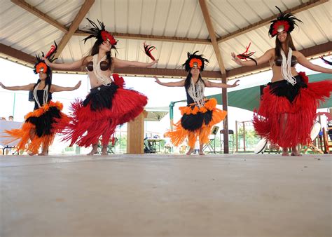 File:Polynesian dance at Buckley.JPG - Wikimedia Commons