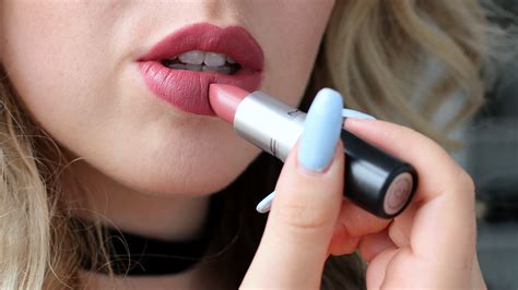 REVIEW | MAC Mehr Lipstick - LilyLike Blog