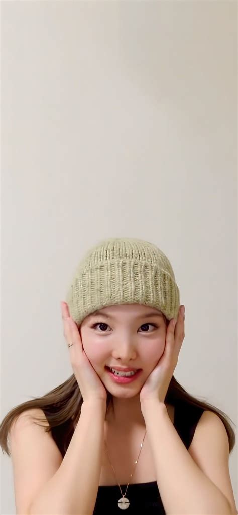 Nayeon Twice, Korean Beauty, Winter Hats, Crochet Hats, Girl, Kpop, Attractive, Minimalist ...