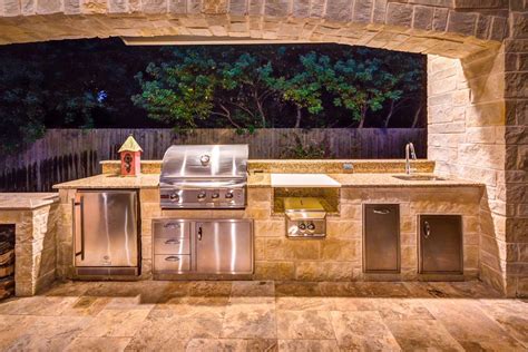 8 Outdoor Kitchen Design Ideas - Sauders Hardscape Supply