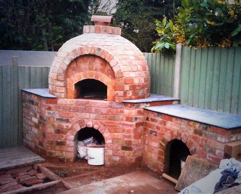 Now this is the real deal | Pizza oven outdoor diy, Diy pizza oven, Pizza oven outdoor kitchen