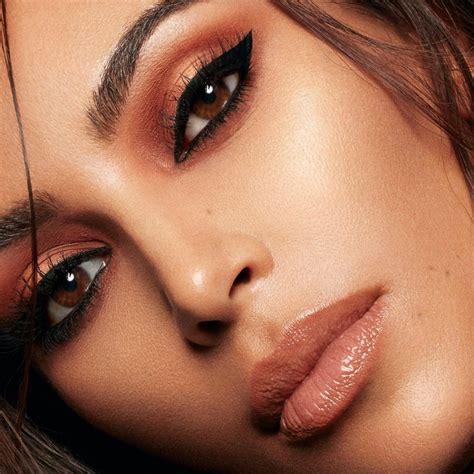 Kim Kardashian Shines in KKW Beauty Campaign – Fashion Gone Rogue