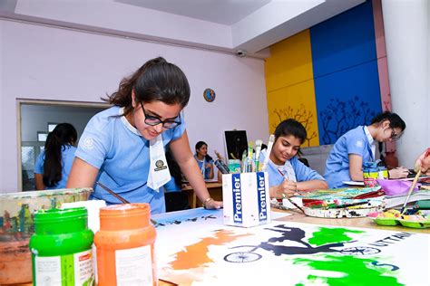 Uttam School for Girls | School,Career & Education - Delhi, Noida ...