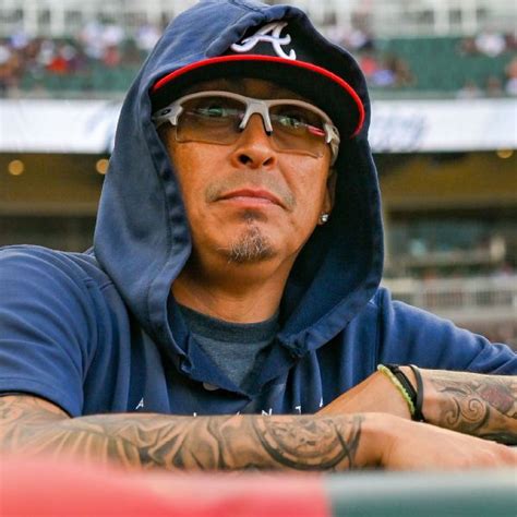 Atlanta Braves clear spot on the roster for Jesse Chavez