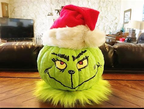 Make Your Pumpkin into a Grinch Head | Christmas pumpkins, Halloween ...