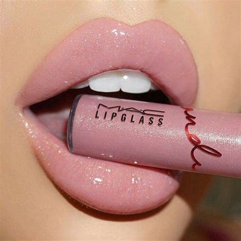 Shiny pink lips | Hot lipstick, Lip colors, Pink lips