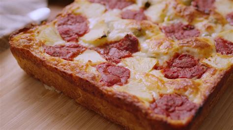 Mary Makes It Easy | S1:E9 | Detroit-Style Pizza Recipe