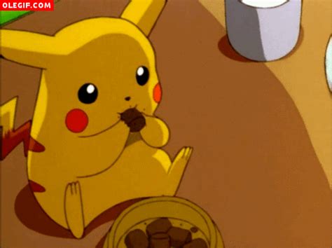 GIF: Pikachu comiendo (Gif #106)