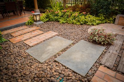 Choosing the Right Gravel and Landscaping Rock | Design One