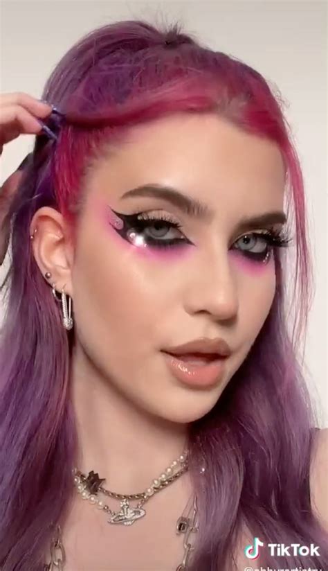 Makeup Trends 2023 Tiktok - PELAJARAN