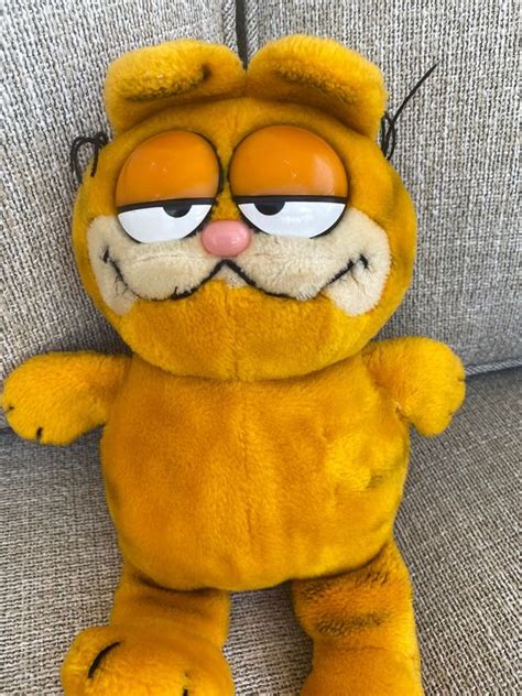 daily vintage garfield plushies on Twitter: