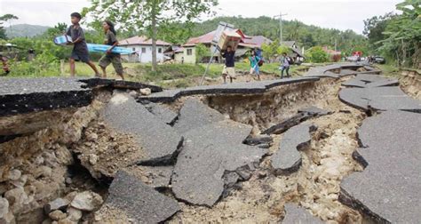 Gempa Bumi Tektonik : Gempa Bumi Tektonik M 5 4 Kembali Guncang Seram ...