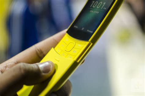 Nokia "banana" 8110 (2018) apare la eMag, iata pret