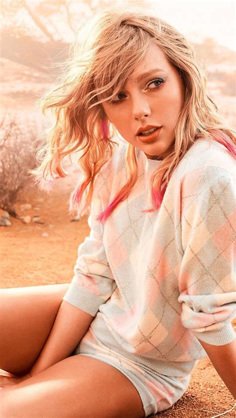 14+ Taylor Swift Wallpaper Lover Pictures