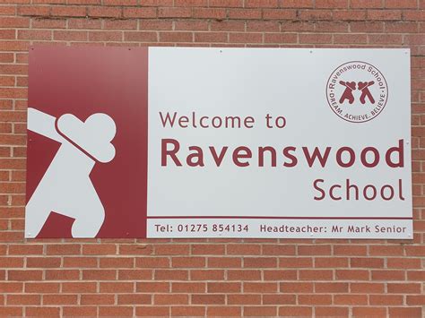 Ravenswood School - Home