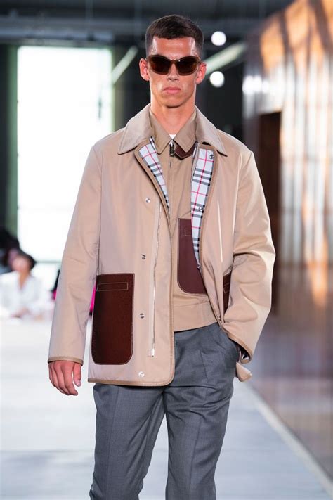 Burberry | Ready-to-Wear - Spring 2019 | Look 65 | Sneakers men fashion ...