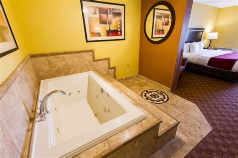 Discount Coupon for Comfort Suites Phoenix Airport in Tempe, Arizona - Save Money!