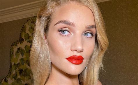 How To Apply The Perfect Red Lip