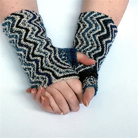 Knitting and so on: Helgoland Mitts