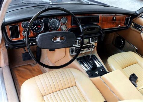 Jaguar XJ6 #Jaguarclassiccars | Jaguar xj6, Voiture jaguar, Jaguar xj