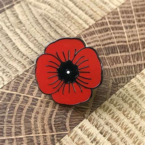 Memorial Poppy Enamel Lapel Pin Hat Pin WWI WWII World - Etsy