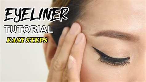 How to: Apply LIQUID EYELINER for Beginners /TIPS (Easy Way) - YouTube